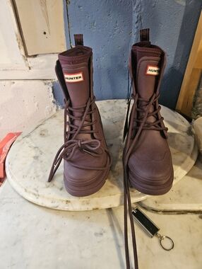 Hunter Diana Women's Rain Boots, Purple Size 9M New With Tags